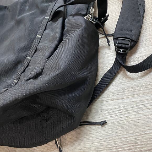 Patagonia Paxat Pack 32L Backpack Daypack Outdoor Hiking Gorpcore - Picture 14 of 16